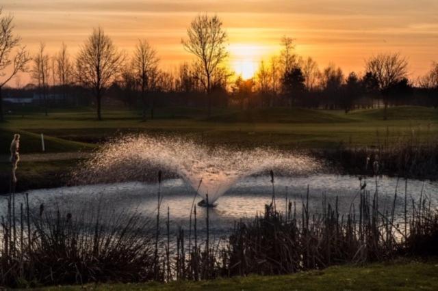 Silverstone Golf Club And Hotel Exterior photo